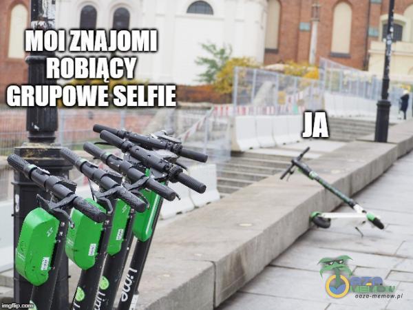 i,i011NAJ0Ml ROB14CY GRUPOWE SELFIE