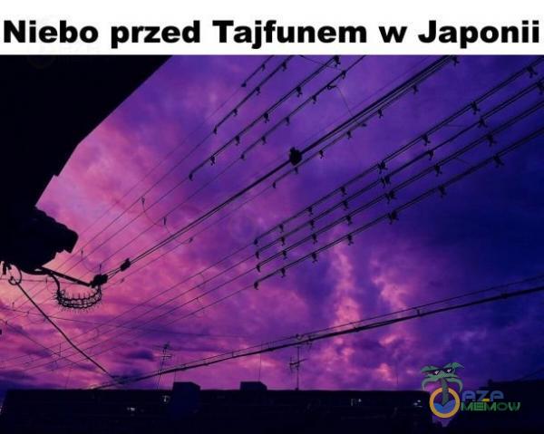 Niebo przed Tajfunem w Japonii