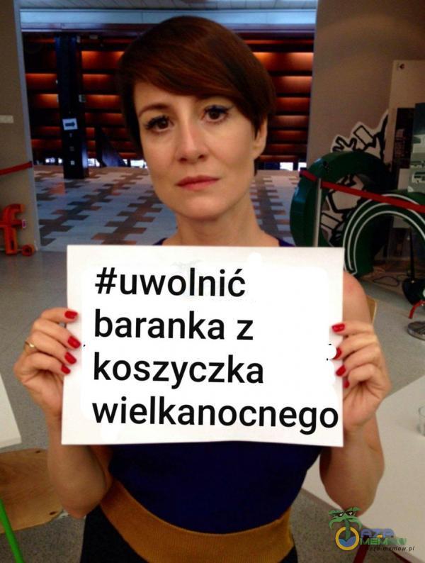 łuwolnić + baranka z koszyczka wielkanocnego.